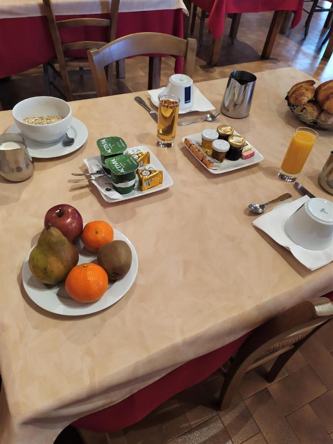 L'Escale De Die Bagian luar foto